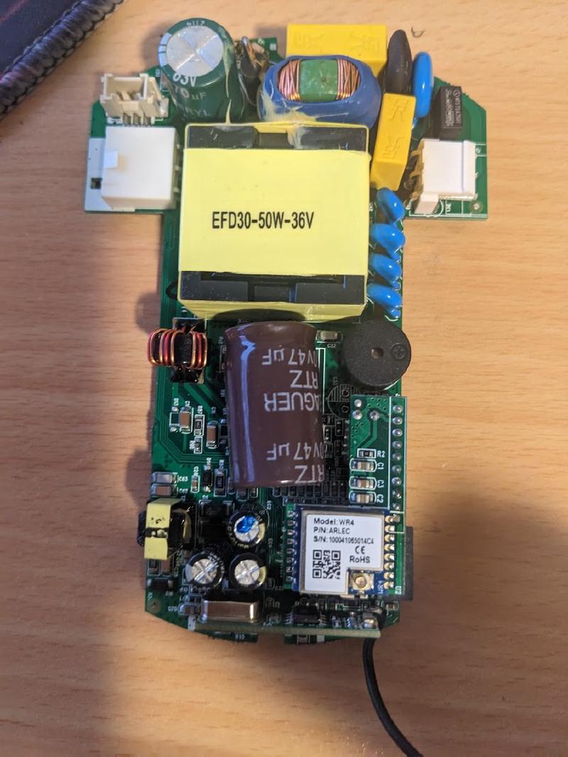 Arlec DCF4002WHA/DCF4002BHA Ceiling Fan+Light - DCF4002_controller.jpg