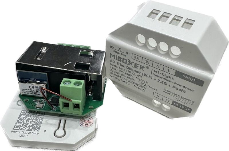 Miboxer TRI-C1WR Dimmer Module - miboxer-tri-c1wr-pcb-top.jpg