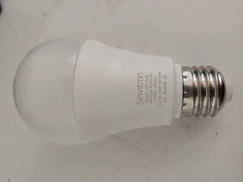 Sinvitron A19 900lm RGBCW - sinvitron-outside.jpg